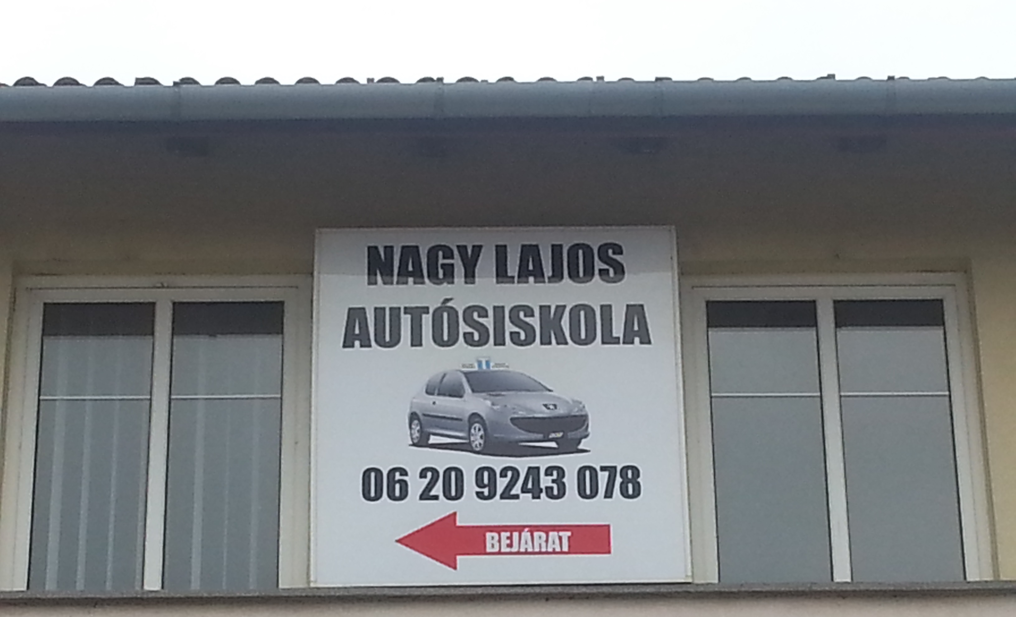 Plak&aacute;t